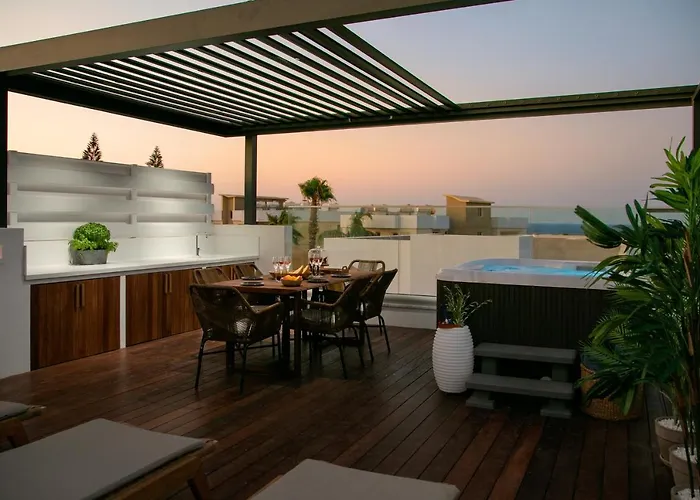 Chris Le Mare Gold Luxury Villa Protarász