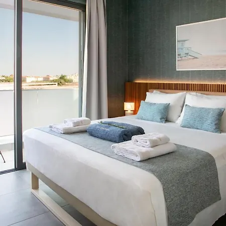 Chris Le Mare Gold Luxury * Protaras