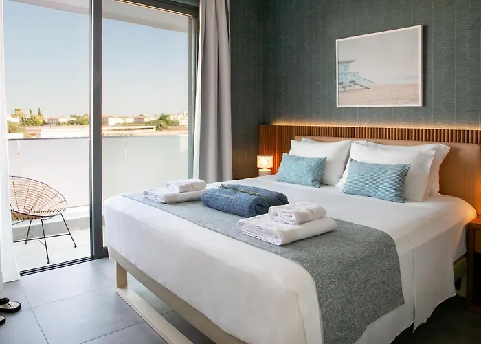 Chris Le Mare Gold Luxury * Protaras