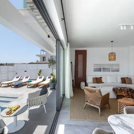 Chris Le Mare Gold Luxury * Protaras