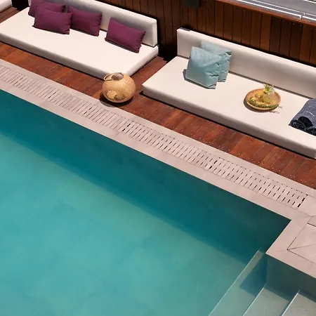 Chris Le Mare Gold Luxury Villa *