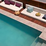 Chris Le Mare Gold Luxury Villa *